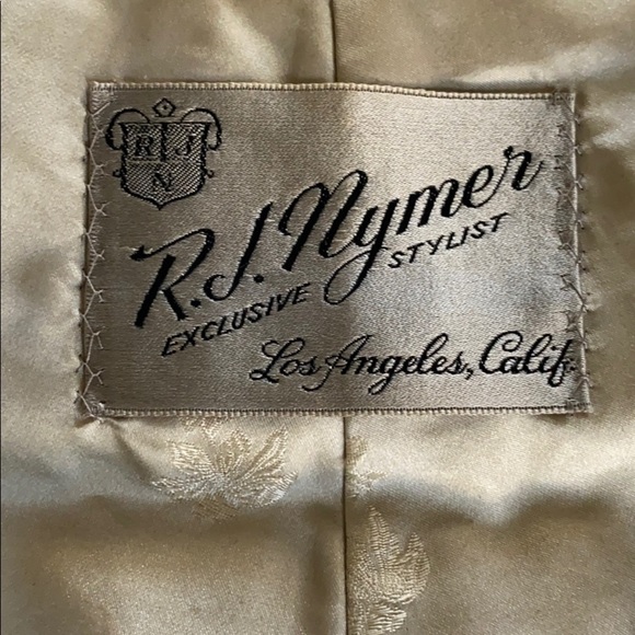 Fur label authority A644638 woman’s cape - Picture 5 of 12